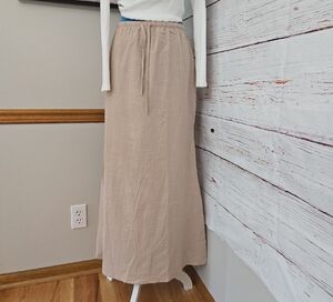 NWOT Elegant Tan Maxi Skirt Size XL